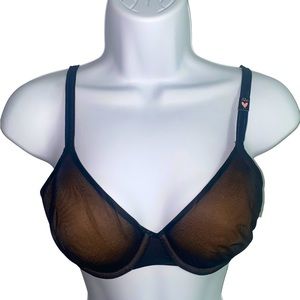 Victoria’s Secret Angelight Full-Coverage Bra